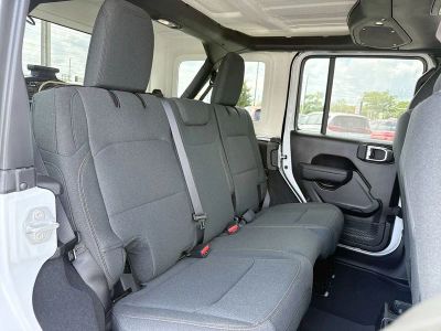 2026 Jeep Wrangler — photo 24 view