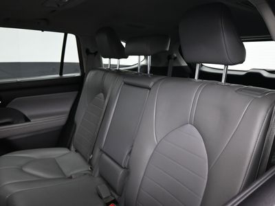 2026 2022 Toyota Highlander XLE SUV - Photo 17