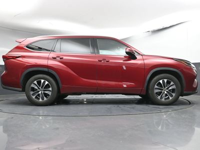 2026 2022 Toyota Highlander XLE SUV - Photo 25