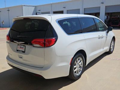 2027 Chrysler Pacifica — detail view
