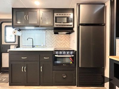 2022 Coachmen RV Freedom Express - Photo 28