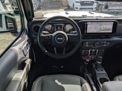 2026 Jeep Gladiator — photo 16 view