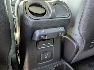 2026 Jeep Gladiator — photo 14 view