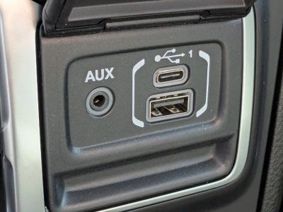 2026 Jeep Gladiator — photo 22 view