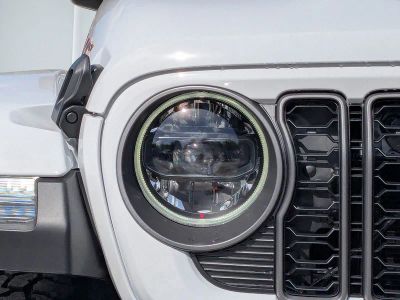 2026 Jeep Gladiator — photo 9 view