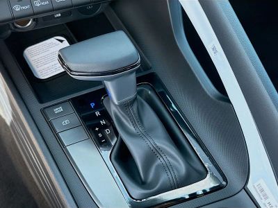 2026 Hyundai ELANTRA — photo 13 view