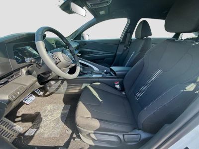 2026 Hyundai ELANTRA — photo 14 view