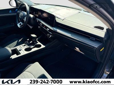 2026 Kia K5 — photo 13 view