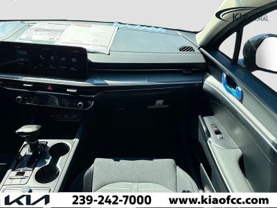 2026 Kia K5 — photo 17 view
