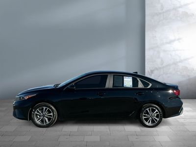 2023 Kia Forte - Photo 3