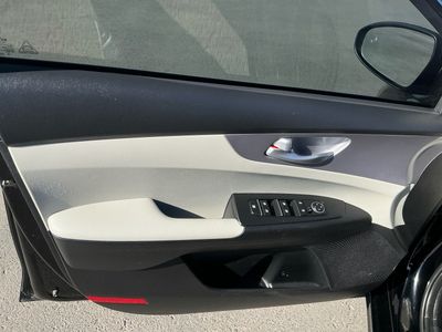 2023 Kia Forte - Photo 15