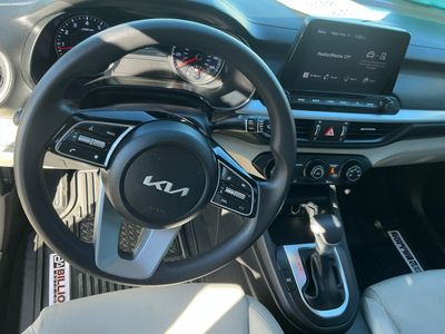 2023 Kia Forte - Photo 14