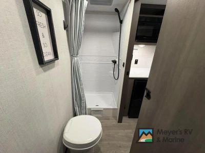 2025 Grand Design Transcend One - Photo 26