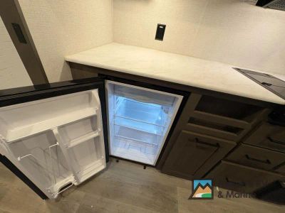 2025 Grand Design Transcend One - Photo 12