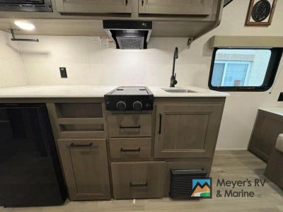 2025 Grand Design Transcend One - Photo 13