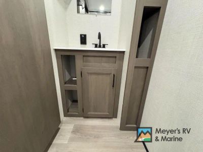 2025 Grand Design Transcend One - Photo 24