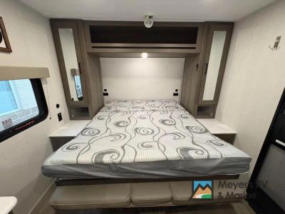 2025 Grand Design Transcend One - Photo 22