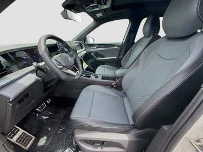 2026 Volkswagen Tiguan — photo 16 view