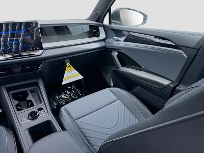 2026 Volkswagen Tiguan — photo 18 view