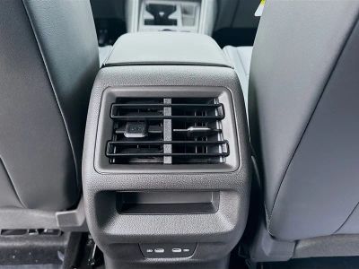 2026 Volkswagen Tiguan — photo 19 view