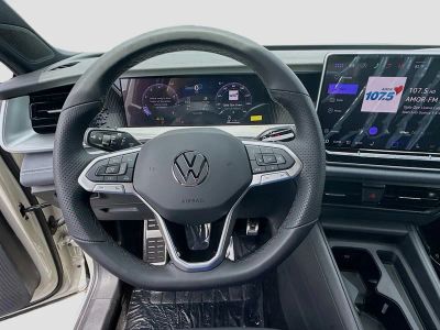 2026 Volkswagen Tiguan — photo 10 view