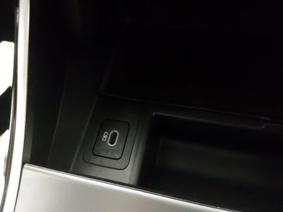 2025 Land Rover Range Rover Velar - Photo 19