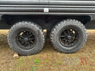 2024 Forest River Cherokee Grey Wolf - Photo 12