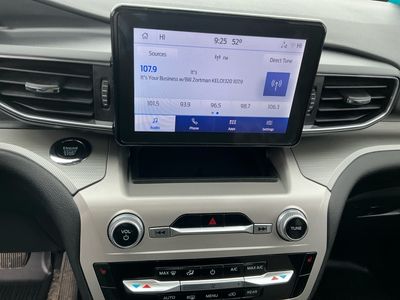 2022 Ford Explorer - Photo 11