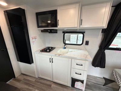 2026 Jayco Jay Flight SLX - Photo 12