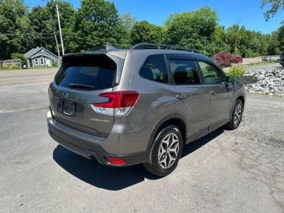 2020 Subaru Forester — detail view