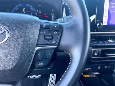 2025 Toyota Camry — photo 15 view