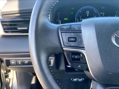2025 Toyota Camry — photo 13 view