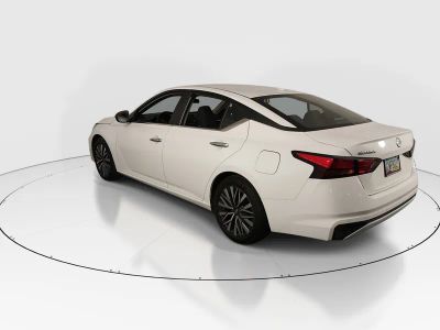 2025 Nissan Altima - Photo 5