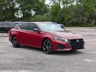 2023 Nissan Altima — photo 7 view