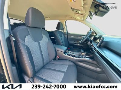 2026 Kia Sorento — photo 13 view