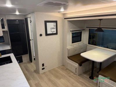 2025 Forest River RV Surveyor Legend — photo 42 view
