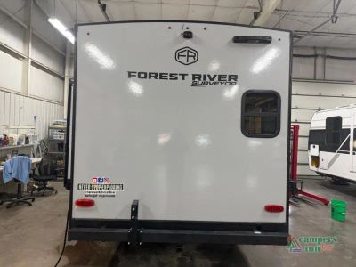2025 Forest River RV Surveyor Legend — photo 11 view