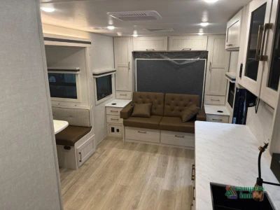 2025 Forest River RV Surveyor Legend — photo 40 view