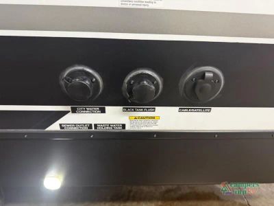 2025 Forest River RV Surveyor Legend — photo 8 view
