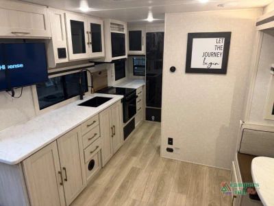 2025 Forest River RV Surveyor Legend — photo 41 view