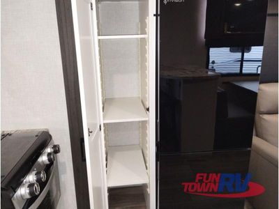 2025 Venture RV Stratus - Photo 23