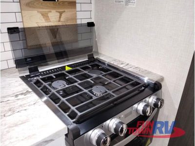 2025 Venture RV Stratus - Photo 18