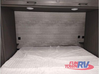 2025 Venture RV Stratus - Photo 42