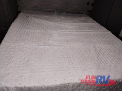 2025 Venture RV Stratus - Photo 40