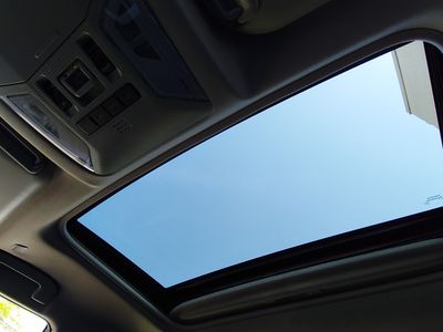 2024 Toyota RAV4 - Photo 23