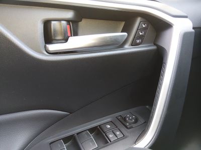2024 Toyota RAV4 - Photo 21