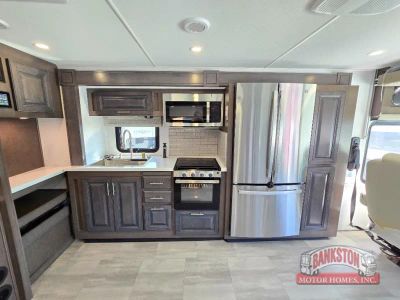 2027 Georgetown 5 Series 34H5 — photo 17 view