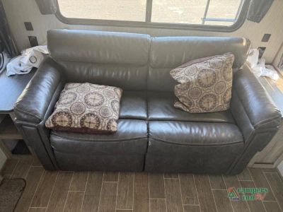 2021 Forest River RV Cherokee Arctic Wolf — photo 16 view