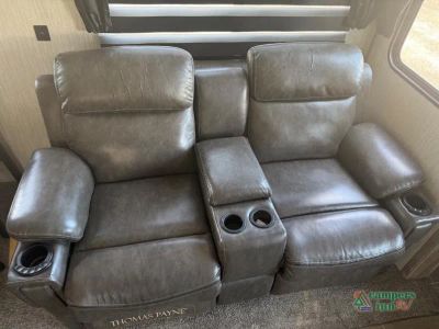 2021 Forest River RV Cherokee Arctic Wolf — photo 17 view