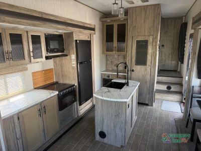 2021 Forest River RV Cherokee Arctic Wolf — photo 12 view